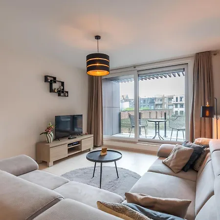 Cozy Coastal In 2br, Terrace & Garage Daire