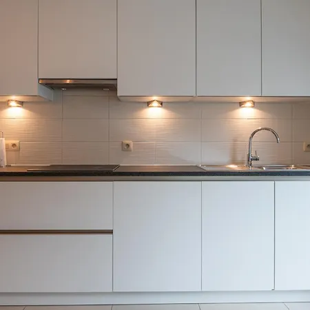 Cozy Coastal In 2br, Terrace & Garage 아파트 *